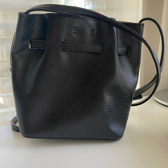 Matt and Nat Vegan Bucket Bag - Picture 2 of 6